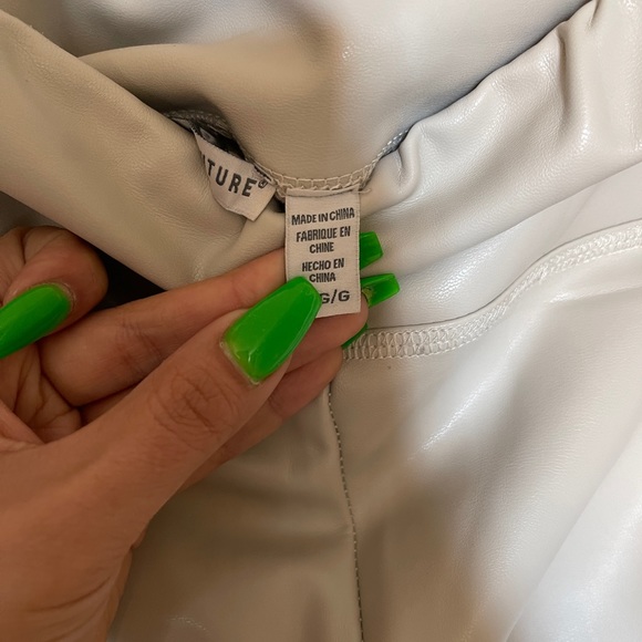 Simon’s Light Beige Faux Leather Sz L - Picture 6 of 7